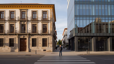 Academia o estudiar solo: ¿qué es mejor para opositar?