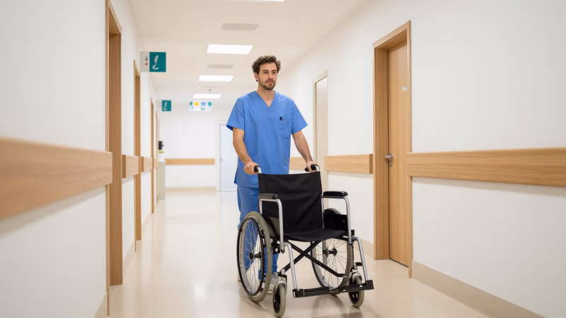 ¿Cuánto cobra un Celador en 2026? Sueldo por comunidad autónoma