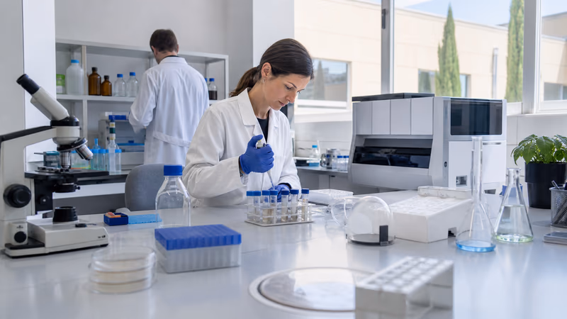 Nombramiento Auxiliares Laboratorio Experimentación Animal UEX 2026