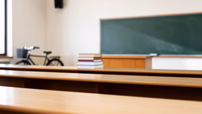 Oposiciones Universidades 2026: Plazas en UAB, UPNA y Córdoba